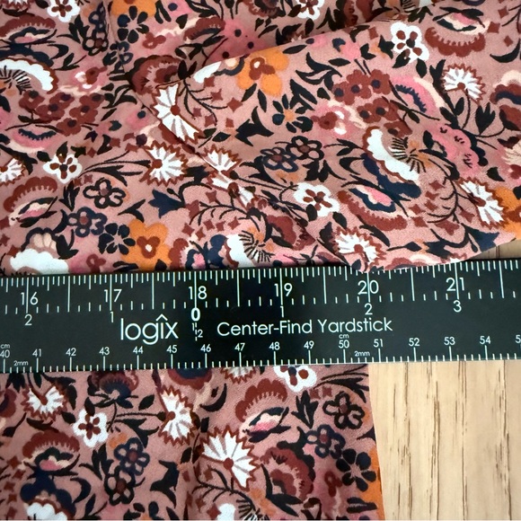 Floral Patterned Long sleeve Cowl Neck Size MP - Picture 9 of 12